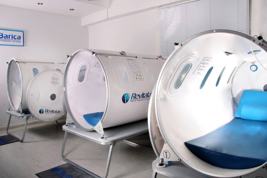 5 Exciting Jobs as a Dive Instructor  Chamber Hyperbaric