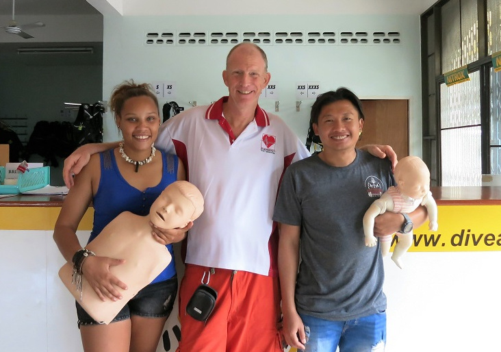 PADI Course Director teaching the EFR Instructor Course