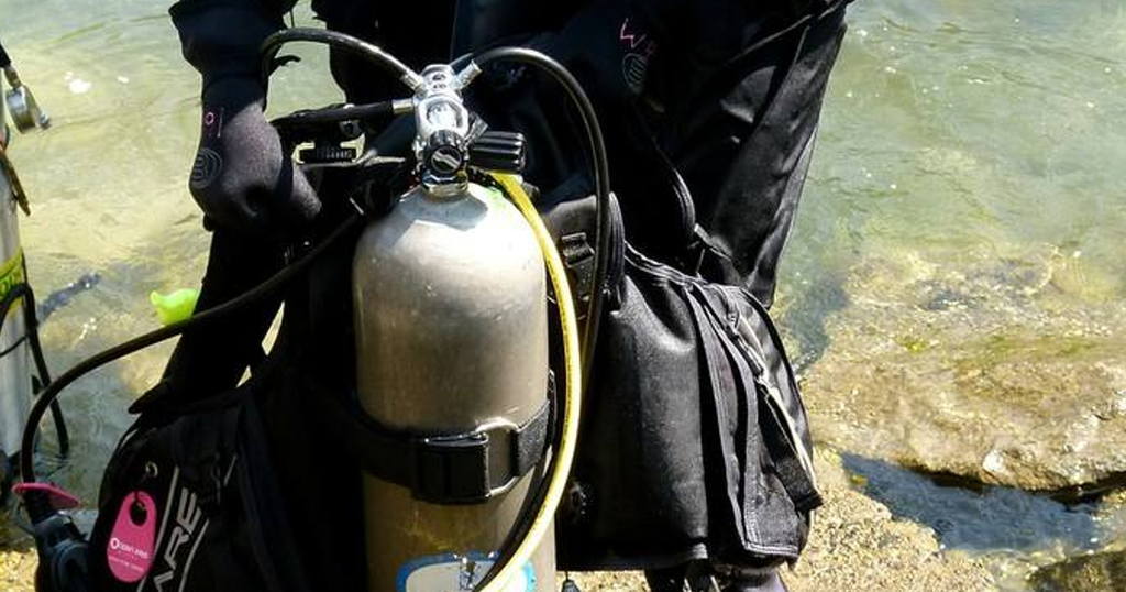 SCUBA QUIZ What is a SPG? Dive O'Clock!